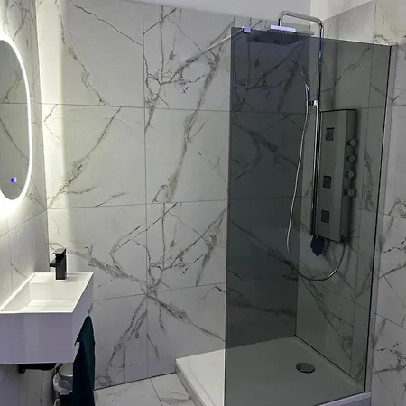 L Evazion Jacuzzi Appartement Grenoble アパート *
