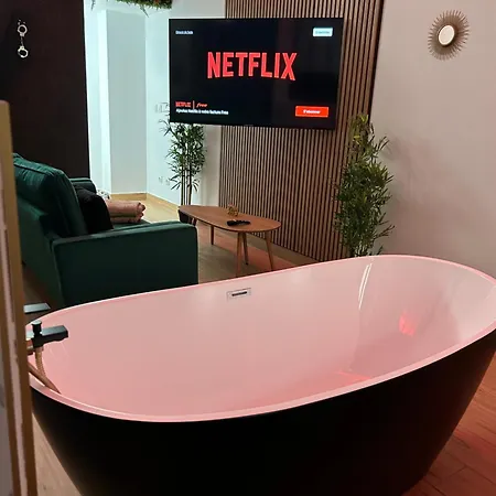 L Evazion Jacuzzi Appartement Grenoble アパート